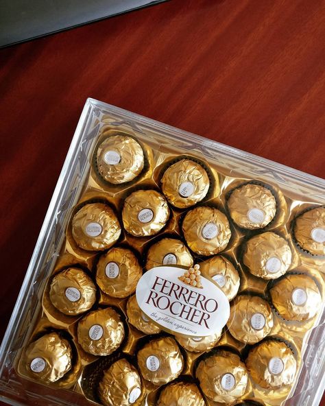 Now that's a great gesture when your company gives Diwali gifts!  #gifts #work #startup #yappily #ferrerorocher #chocolates #sweettooth #yum #diwali #gesture #office #instagift #instapic #instaupload #instawork #instalife #instalove #instalike #onepluslife #oneplus3 Gift Ideas For Gf, Chocolate Tumblr, Ferrero Rocher Chocolate, Fast Food Drinks, Rocher Chocolate, Ferrero Rocher Chocolates, Food Hunter, Chai Recipe, Chocolate Fruit