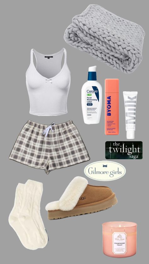 #netflix #movie Netflix And Chill Outfit Date, Netflix And Chill Outfit, Movie Outfit Ideas, Vaca Outfits, Sleeping Outfits, Movie Outfit, Pajamas Aesthetic, Chill Outfit, Cute Pjs