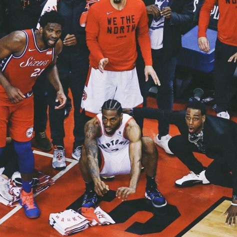 Kawhi Leonard's buzzer beater, bouncing, game 7 series winner. Drake Jokes, Jordan Meme, Cold Pictures, Michael Ballack, Basketball Photos, Kawhi Leonard, Basketball Photography, Nba Wallpapers, Basketball Wallpaper