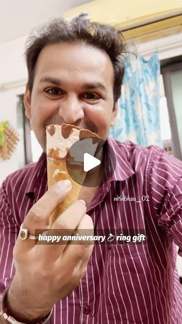 Couple Reels, Anniversary Funny, Funny Video, Anniversary Ring, Happy Anniversary, Short Video, Pune, Anniversary Rings, Ring Gift