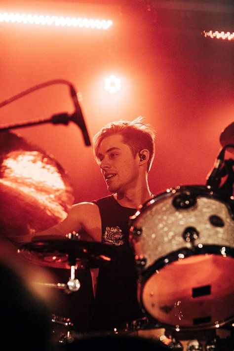 Luke Holland Drummer, Luke Holland, Guy Aesthetic, Falling In Reverse, Drummers, Music Love, Nottingham, Love Life, Holland