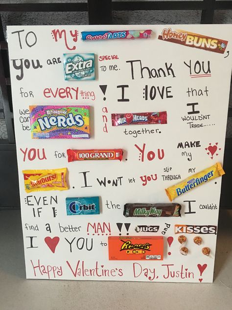 Candy bar board for Valentines Day Valentine Candy Board Ideas, Candy Box For Boyfriend, Birthday Posters For Boyfriend, Candy Poster Board Valentines, Candy Board For Boyfriend, Candy Notes For Boyfriend, Candy Board Valentines Day, Candy Poster Board For Boyfriend, Candy Bar Gift Ideas