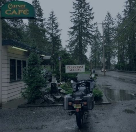 twilight saga aesthetic bella swan alice cullen edward cullen forks washington Edward Cullen, Bella Swan, Forks, Home Ideas, The Road, Cafe, Road