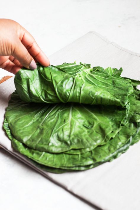 How to Prepare Collard Greens for Wraps - Clean Foodie Cravings Quick Collard Greens Recipe, Crockpot Collard Greens, Easy Collard Greens Recipe, Vegetarian Collard Greens, Vegan Collard Greens, Collard Green Wraps, Southern Collard Greens, Collard Greens Recipe, Collard Green