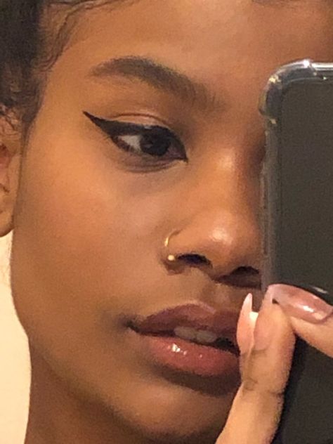 Nose Piercing On Dark Skin, Nose Ring On Black Women, Nose Ring Hoop Gold Black Women, Nose Piercing Hoop Black, Black Women Nose Ring, Nose Piercing On Black Women, Pretty Nose Rings, Gold Nose Ring Aesthetic, Nose Jewelry Aesthetic