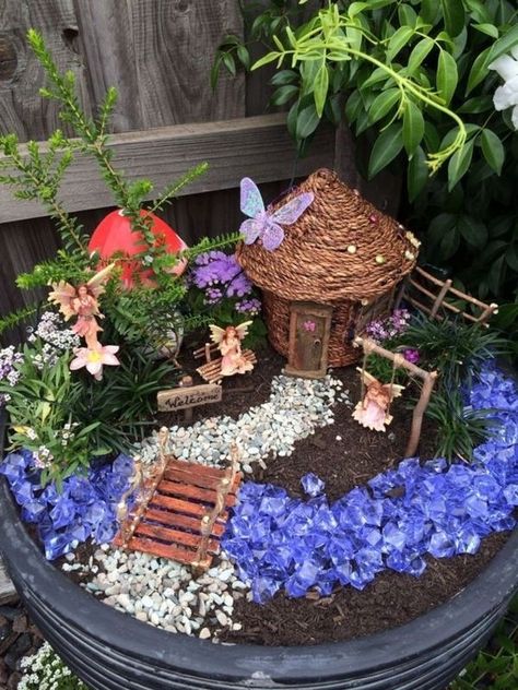 Fairy Garden Ideas Fairy Garden Design Ideas, Miniature Garden Design, Fairy Garden Pots, Indoor Fairy Gardens, Fairy Garden Ideas, Fairy Garden Plants, Fairy Garden Designs, Fairy Garden Crafts, Mini Fairy Garden