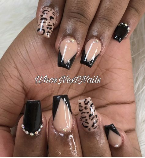 Leopard Print Nails Short, Leopard Print Nails Glitter, Leopard Acrylic Nails, Leopard Print Nail Designs, Pink Leopard Print Nails, Ombre Gel Nails, Cheetah Nail Designs, Cheetah Print Nails, Mint Nails