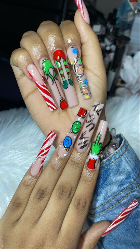 Christmas Nails Extreme, Xl Christmas Nails, Character Nails Acrylic, Long Acrylic Nails Christmas, Christmas Nails Extra, Cartoon Christmas Nails, Christmas Character Nails, Christmas Nails Long, Character Nails