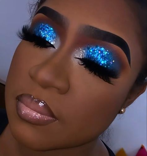 Blue And Black Makeup Looks Black Women, Blue Dramatic Eye Makeup, Pretty Blue Makeup, Blue Makeup Glitter, Makeup Ideas Royal Blue, Royal Blue Makeup Looks Black Women Prom, Silver And Blue Makeup Looks, Blue Makeup For Prom, Blue Glitter Makeup Looks