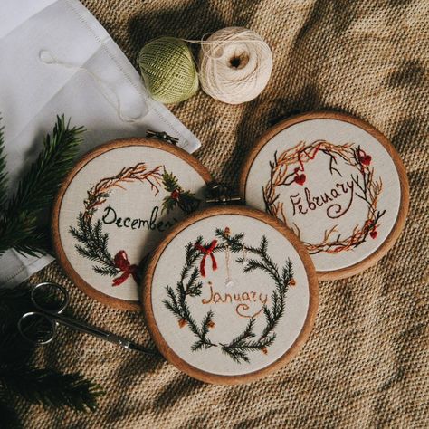 4,993 вподобань, 31 коментарів – Ellen Tyn (@liskin_dol) в Instagram: «Wall embroidery for every winter months are available on foxychest.etsy.com. ❄It will be a new…» February Embroidery, Monthly Embroidery, Month Embroidery, Ellen Tyn, Embroidery Wreath, Wall Embroidery, May Month, Nature Embroidery, December Winter