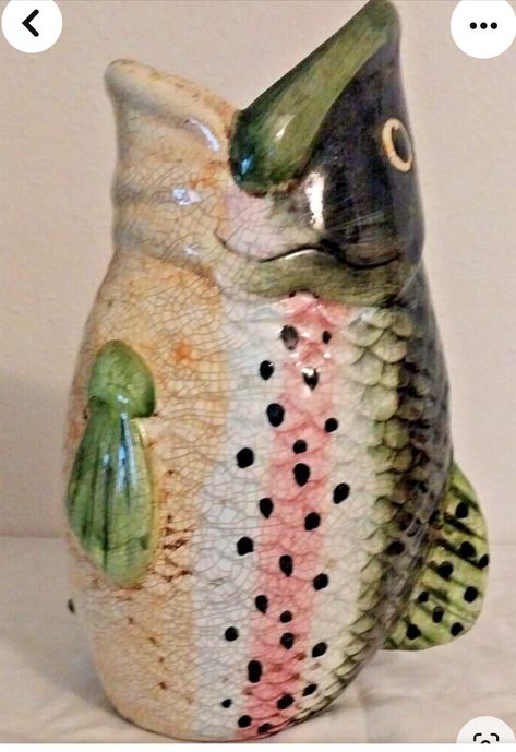 Aquatic Ceramics, Fish Kitchen Decor, Fish Home Decor, Animal Vessels Ceramics, Fish Clay Art, Useful Ceramics, Animal Sculptures Clay, Cursed Ads, Vegetable Pottery