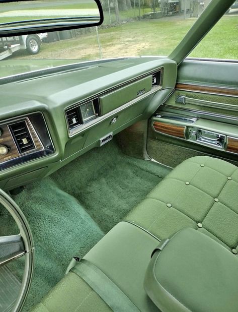 Green Muscle Car, Vintage Car Colors, Cool Cars Aesthetic, Green Car Interior, Car Couple Aesthetic, Cars Jeep Wrangler, Shows Wallpaper, Car Interior Detailing, Car Makeover