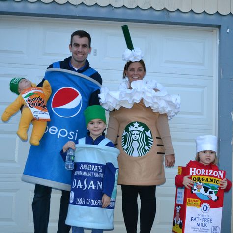 Starbucks Family Halloween Costumes, Starbucks Costume Kids, Starbucks Costume Diy, Starbucks Barista Costume, Barista Costume, Frappuccino Costume, 5 Person Halloween Costume, Starbucks Halloween Costume, Starbucks Theme