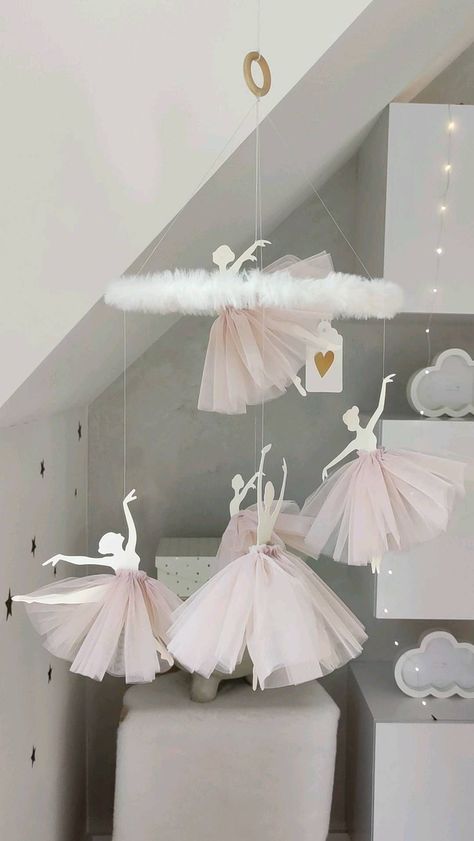 Ballerina Craft, Ballerina Party Theme, Ballerina Room, Diy Christmas Snowflakes, Ballerina Decor, Girly Birthday Party, Baby Ballet, Ballet Birthday