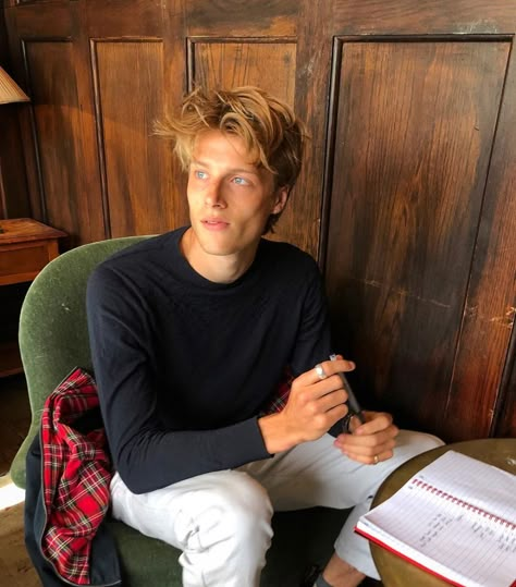 Hugh Laughton-Scott (@hughlaughtonscott) • Instagram-kuvat ja -videot Hugh Laughton Scott, Blake Steven, Hugh Laughton, Evan Rosier, Swedish Men, Red White And Royal Blue, The Inheritance Games, Jason Grace, Inheritance Games