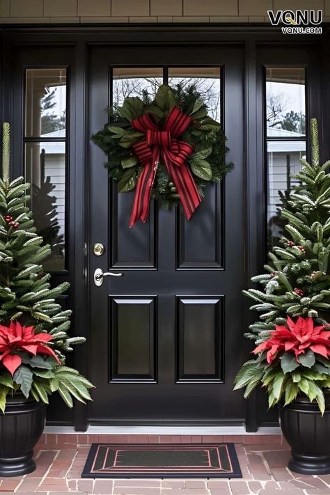 Double Christmas Wreaths, Front Door Christmas Wreaths Diy, Exterior Christmas Decor Ideas Porch, Christmas Decor Ideas Frontdoor, Double Christmas Trees, Double Front Door Wreath Ideas, Front Door Christmas Trees, Double Wreaths For Front Door, Christmas Trees Front Porch