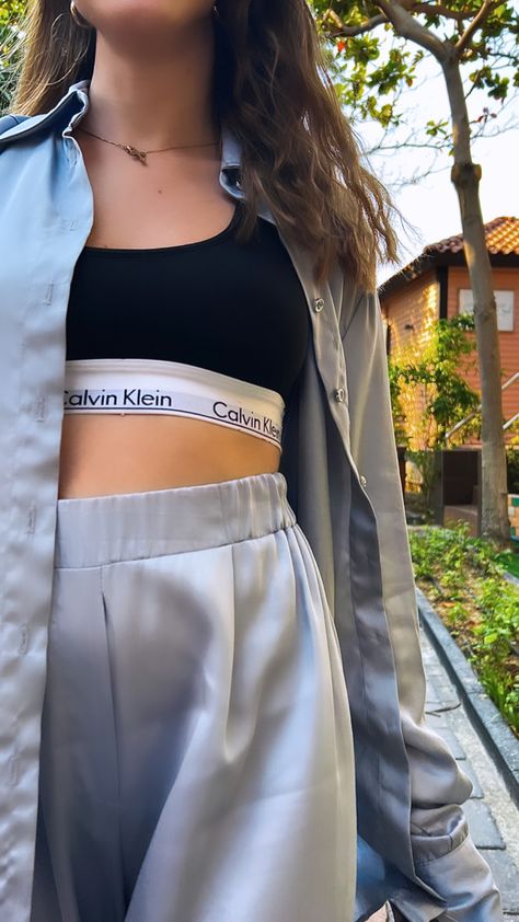 Calvin Klein Aesthetic Outfit, Ck Outfit Calvin Klein, Calvin Klein Aethstetic, Calvin Klein Bra Outfit Casual, Ck Bra Outfit, Calvin Klein Sports Bra Outfit, Calvin Klein Woman Outfits, Top Calvin Klein Outfit, Calvin Klein Outfits Aesthetic