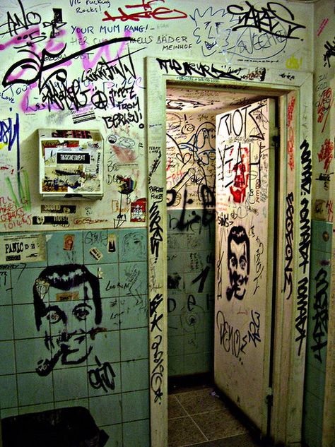 Bathroom Graffiti, Bathroom Stall, Street Graffiti, Mötley Crüe, Art Graffiti, Grunge Photography, Street Art Graffiti, Dark Anime, Grunge Aesthetic