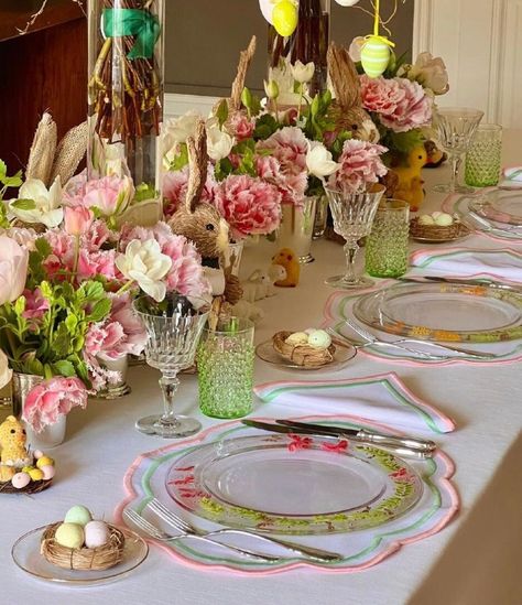 Cute and Stylish Tables - Etsy Coloring Placemats, Easter Table Settings, Stylish Tables, Pink Table, Spring Theme, Tea Party Garden, Easter Celebration, Easter Table, Dining Table Decor