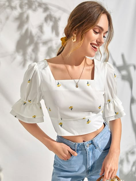 Crop Tops For Women Stylish, New Trend Tops For Women, Shirt Top Designs For Women, Trendy Crop Tops For Women, Jeans With Tops Style, Fancy Top For Girl, Aesthetic Tops For Women, New Crop Top Designs, Trendy Tops For Women Classy