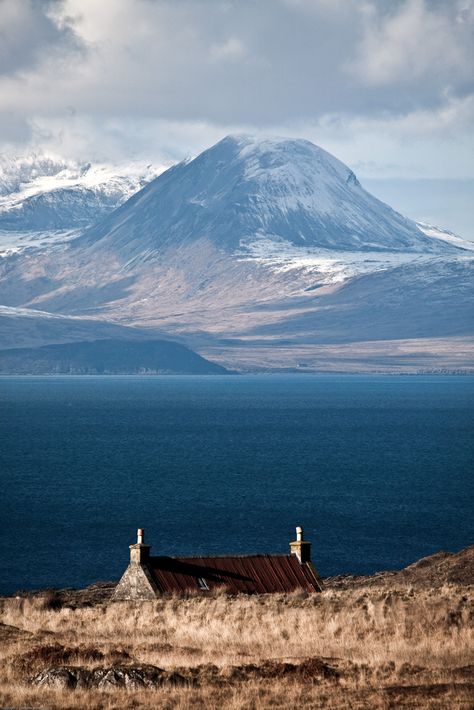 https://flic.kr/p/7EVtAr | Sound of Jura | February - Scotland Coastal Photos, Cottage Ireland, Scotland Cottage, Camping Scotland, Isle Of Jura, Scotland Highlands, Scottish Islands, Scottish Landscape, Voyage Europe