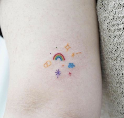 Colorful Tiny Tattoos, Little Rainbow Tattoo, Tiny Colorful Tattoos, Small Rainbow Tattoo, Rainbow Tattoo Ideas, Minimalist Kawaii, Small Colorful Tattoos, Rainbow Tattoo, Pride Tattoo