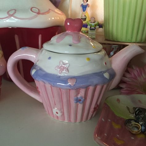 Cute Teapot, Novelty Teapots, Cerámica Ideas, Pretty Mugs, Clay Teapots, Teapots And Cups, Cute Clay, Clay Art Projects, Ceramics Projects