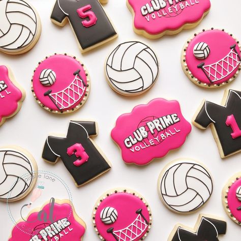 Volleyball Cookie Cake, Volleyball Cookies Ideas, Volleyball Royal Icing Cookies, Volleyball Decorated Cookies, Volleyball Sugar Cookies Decorated, Volleyball Cookies Royal Icing, Volleyball Cupcakes Ideas, Volleyball Food, Volleyball Treats