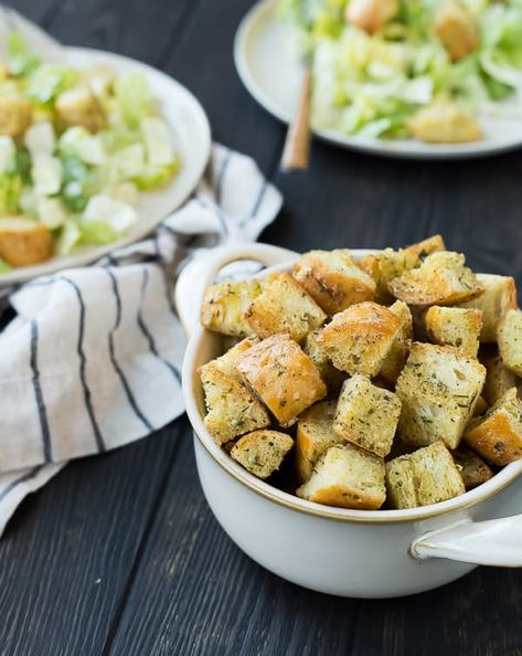 Caesar Croutons - EASY recipe! - Rachel Cooks® Sourdough Croutons, Crouton Salad, Homemade Caesar, Classic Caesar Salad, Croutons Homemade, 5 Ingredient Recipes, Fresh Bread, Salad Bar, Caesar Salad