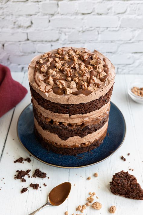 Chocolate Malt Layer Cake Malted Chocolate Cake, Malt Cake, Chocolate Malt Cake, Cake Video, Layer Cake Recipes, Chocolate Malt, Malted Milk, Fudge Sauce, Fudge Cake