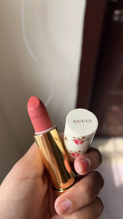 Gucci Lipstick, Makeup Wishlist, Pink Lipstick, Luxury Makeup, Makeup Brands, Cute Makeup, Aesthetic Makeup, Makeup Kit, Beauty Care