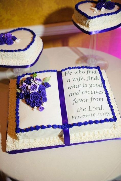 Open Book Cakes, Christian Cakes, Bible Cake, First Communion Cakes, Wedding Bible, Book Cakes, Christmas Cake Designs, Book Cake, Pastors Appreciation