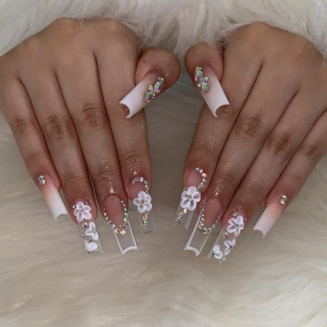 Latina Nails Acrylic, Nails Latina, Acrylic Nails Yellow, Latina Nails, Quinceanera Nails, Acrylic Nails Nude, Long Acrylic Nail Designs, Racun Shopee, Nails Design With Rhinestones