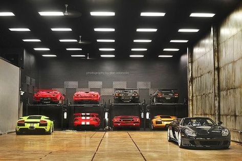 Love the garage, but would totally switch out all those garish cars for… Cool Garages, Ultimate Garage, Dream Car Garage, Luxury Garage, Garage Interior, Garage Signs, Garage Shop, Garage Gym, Man Cave Garage