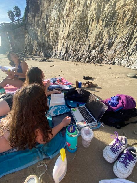 Beach University Aesthetic, School On The Beach, Beach Study Aesthetic, College Beach Aesthetic, Cal State Long Beach Aesthetic, Isla Vista Santa Barbara, Studying At The Beach, College By The Beach, College On The Beach