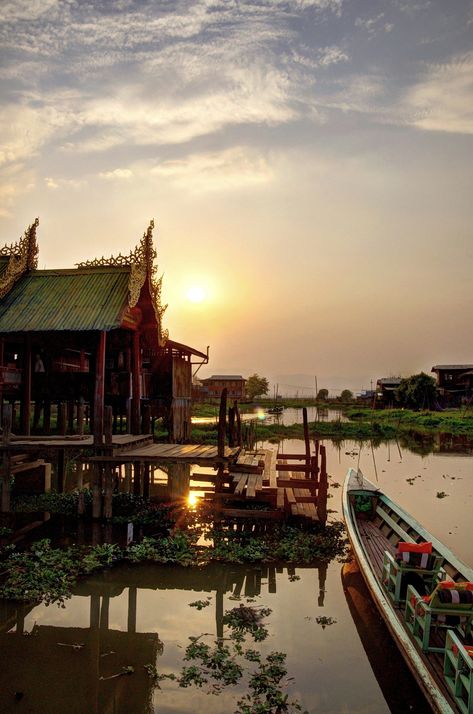 12 Things to Do and See in Inle Lake - Free Two Roam Myanmar Photography, Bangladesh Travel, Good Morning Vietnam, Myanmar Travel, Inle Lake, Asia Travel Guide, Lake Sunset, Gorgeous Sunset, Best Places To Visit