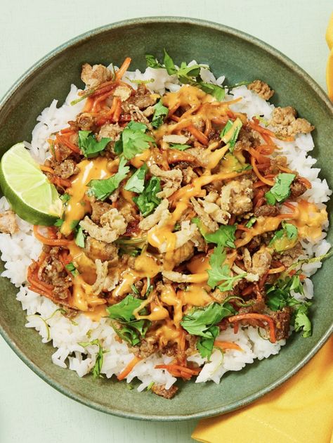 Easy pork and rice bowl recipe with chili mayo and crispy onions | More recipes on www.HelloFresh.com Sesame Pork Rice Bowl, Sesame Soy Pork Bowls Hello Fresh, Pork Bowls Hello Fresh, Beef Hello Fresh Recipes, Hello Fresh Asian Recipes, Hello Fresh Rice Bowl Recipe, Hello Fresh Meal Ideas, Hello Fresh Ground Pork Recipes, Hello Fresh Pork Bowl