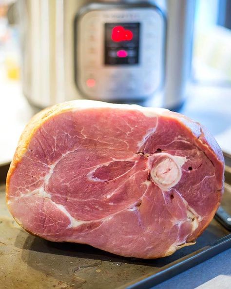 Instant Pot Bone-in Ham cooks in about an hour and is juicy and delicious! simplyhappyfoodie.com #instantpotrecipes #instantpotham #instapotham #instantpotwholeham Instant Pot Ham Recipe, Bone Recipes, Bone In Ham, Pressure Cooker Ham, Ham Bone Recipes, Cooking Ham In Crockpot, Fresh Ham, Sausage Potato, Ham Bone