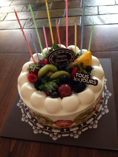 Tous les jours bakery Bakery Level Cake, Bakery Cakes, Cooking And Baking, Birthday Cake, Candles, Dessert, Tea, Drinks, Baking