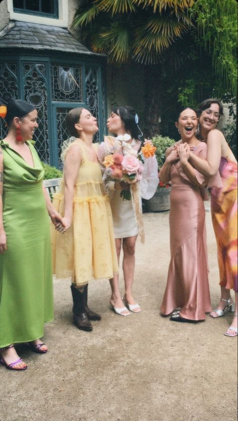 Wedding Guest Dress Ranch, Eclectic Bridal Party, Eclectic Wedding Guest Outfit, Photos Of Wedding Guests, Colourful Wedding Guests, Cool Girl Wedding Guest, Quirky Bridesmaid Dresses, Queer Wedding Guest Outfit, Cool Bridesmaid Dresses