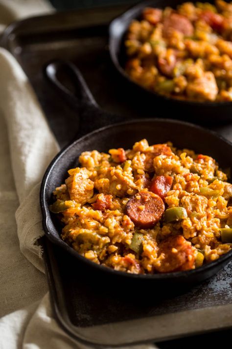 Gluten Free One-Pot Jambalaya - This quick and easy Jambalaya is made in one pot and is loaded with a little New Orleans flavor! It's the perfect meal for busy weeknights, that will please the whole family! | Foodfaithfitness.com | @FoodFaithFit Gluten Free Jambalaya, One Pot Jambalaya, Taxodium Distichum, Easy Jambalaya, Tasty Kitchen, Healthy Gluten Free Recipes, Cajun Recipes, Jambalaya, Healthy Gluten Free