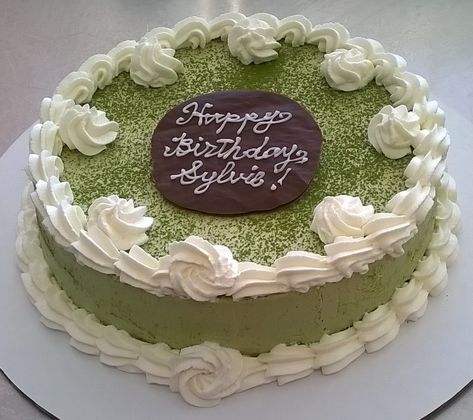 A macha tiramisu birthday cake Macha Tiramisu, Tiramisu Cake, Japanese Style, St Patricks Day, Enchanted, Oven, Birthday Cake, Let Me, Cake