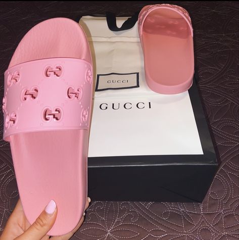 #gucci #pink #slides Pink Designer Slides, Designer Slides Women Outfit, Pink Gucci Slides Outfit, Pink Slides Outfit, Pink Gucci Slides, Gucci Slides Women, Gucci Slides Outfit, Designer Slides Women, Louis Vuitton Sneaker