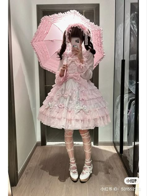 Doll Core Outfits, Harajuku Dress, Kawaii Outfit Ideas, Estilo Harajuku, Hime Gyaru, Lolita Outfits, Kawaii Fashion Outfits, Royale High, Sweet Lolita