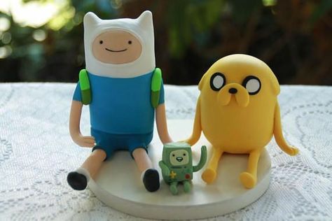 Adventure Time Cakes, Easy Clay Sculptures, Air Dry Clay Projects, Creative Gifts For Boyfriend, Clay Diy Projects, How To Make Clay, Clay Crafts Air Dry, Jake The Dogs, Diy Resin Art