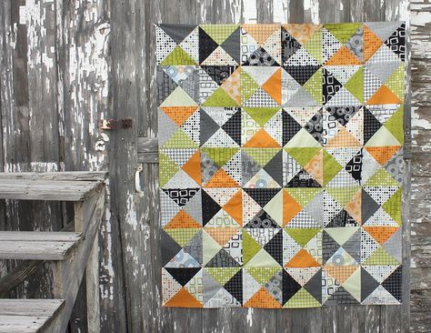 New Reel, Diary Of A Quilter, Layer Cake Quilt Patterns, Cake Quilt, Quilt Layers, Layer Cake Quilts, Chic Quilts, Half Square Triangle Quilts, Charm Quilt