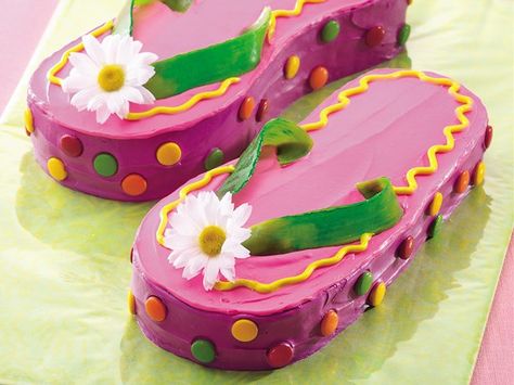 Flip-Flops Cake Flip Flop Cake, Flip Flop Cakes, Summer Birthday Cake, Brownie Desserts, Betty Crocker, Fancy Cakes, Creative Cakes, Cute Cakes, Cakes And More