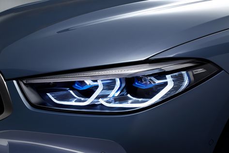 GUIDE: The Different BMW Headlights Technologies Explained Bmw Headlights, Bmw 8 Series, Bmw X7, Bmw 6 Series, Bmw Models, Valentine Photography, New Bmw, Led Fog Lights, Honda Logo