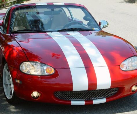 So, maybe I do miss my stripe! :( Rally Stripes, Car Stripes, Mx5 Miata, Mazda Mx5 Miata, Miata Mx5, Mazda Miata, Mazda Mx5, Race Car, Cars And Motorcycles