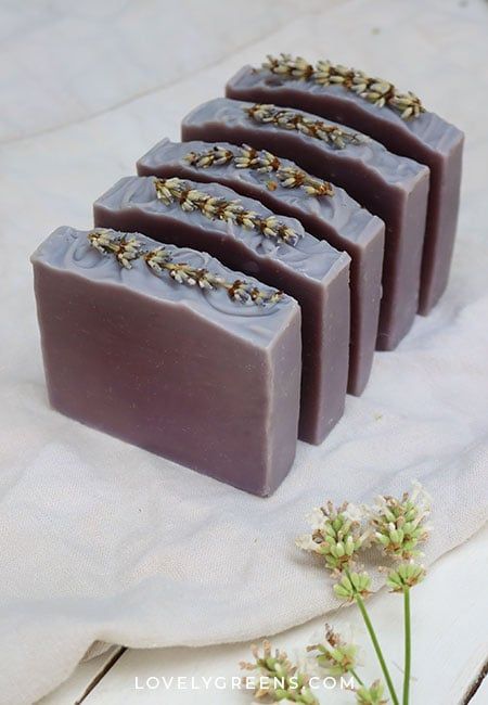 Lavender Cold Press Soap Recipe, Royalty Soaps Recipe, Lavender Soap Recipe, Cold Press Soap Recipes, Homemade Cold Process Soap, Using Lavender, Lovely Greens, Homemade Soap Bars, Cold Process Soap Recipes